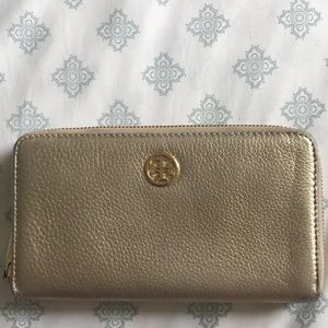Tory Burch Robinson Zip Continental Wallet